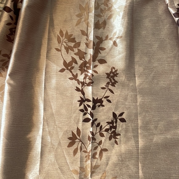 Final Sale!! BOUCLAIR Drapes - Picture 2 of 3